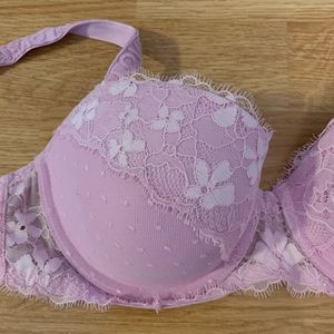 Victoria’s Secret Lace Demi Bra 32DD